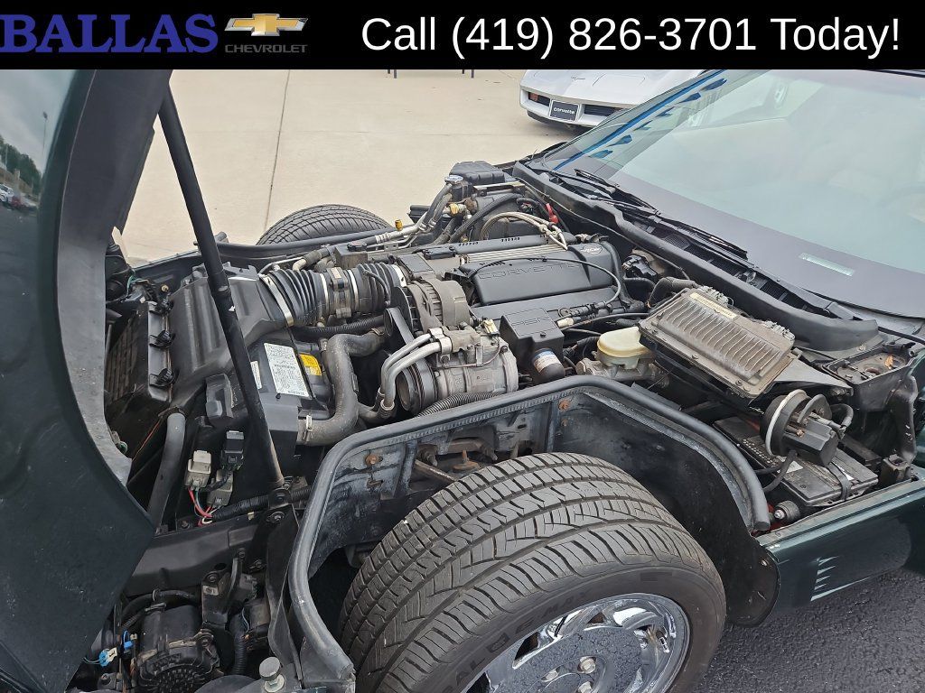 Used 1996 Chevrolet Corvette Coupe RWD image 6