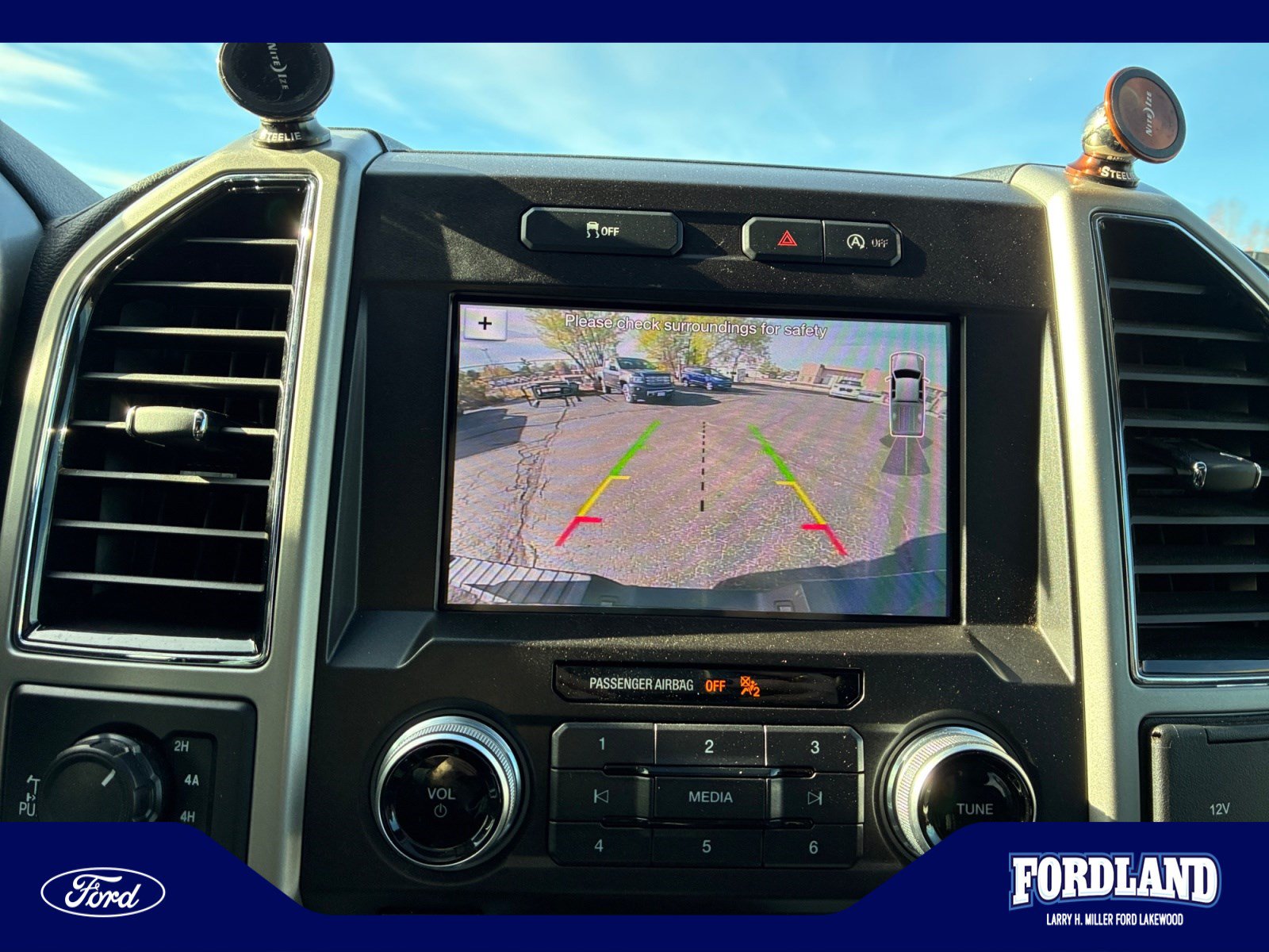 Used 2018 Ford F150 Lariat w/ Equipment Group 502A Luxury AWD/4WD image 28