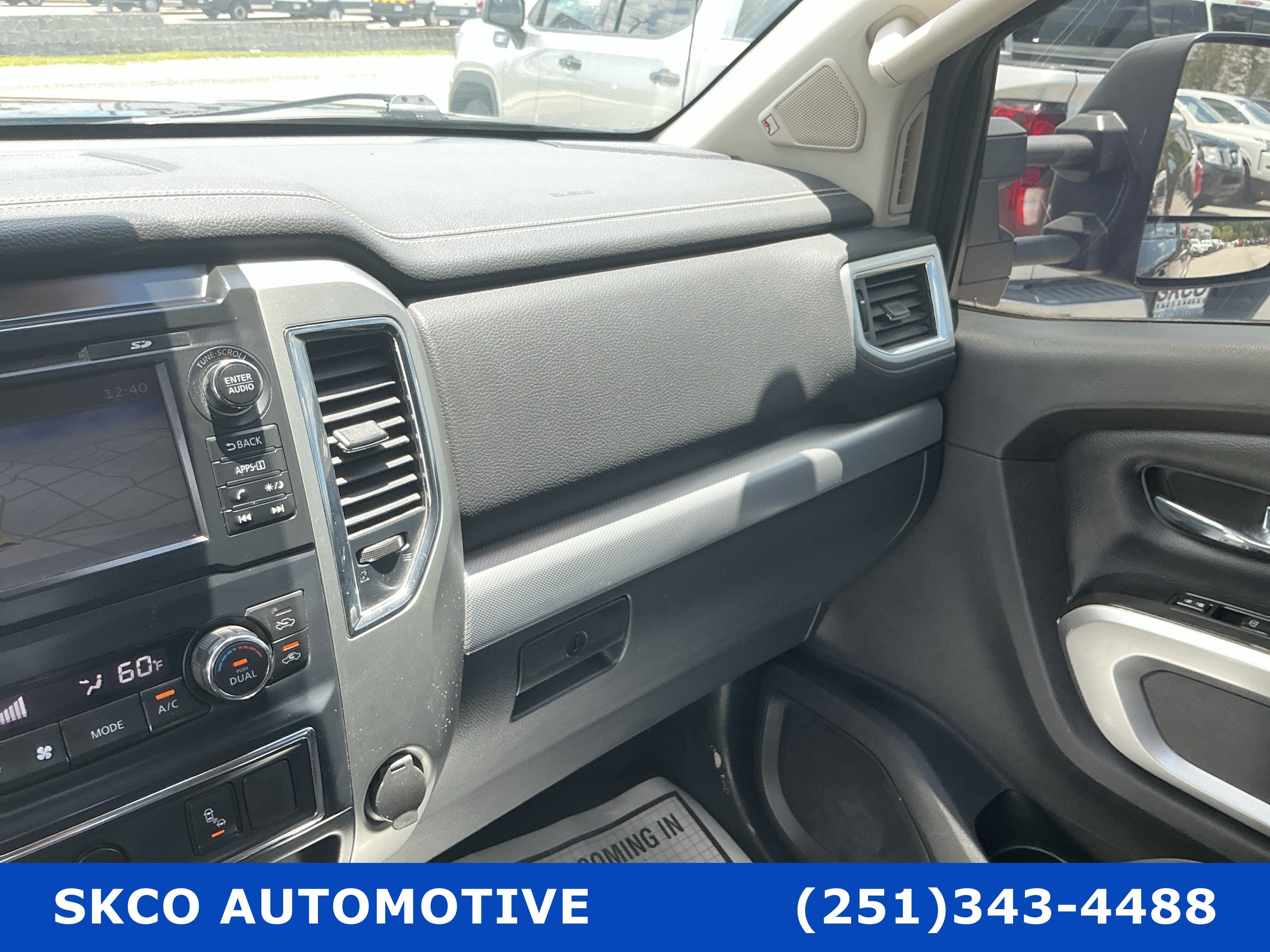 Used 2017 Nissan Titan PRO-4X AWD/4WD image 23