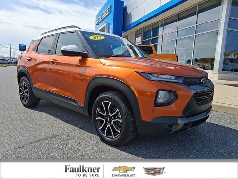 Certified 2022 Chevrolet TrailBlazer ACTIV w/ Sun and Liftgate Package image 1