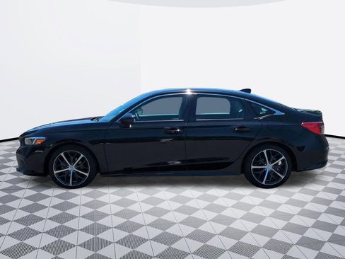 Used 2022 Honda Civic Touring image 3