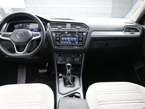 Used 2024 Volkswagen Tiguan S image 9