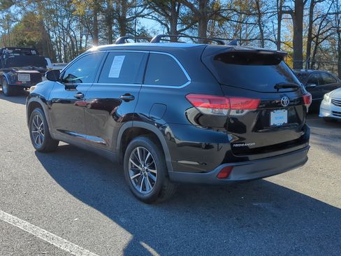 Used 2019 Toyota Highlander FWD V6 image 7