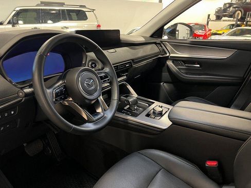 Used 2025 MAZDA CX-70 Plug-In Hybrid w/ Premium Pkg image 10