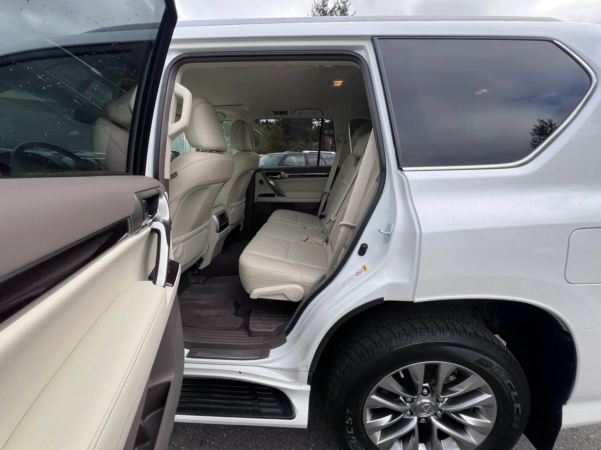 Used 2014 Lexus GX 460 Luxury AWD/4WD image 34