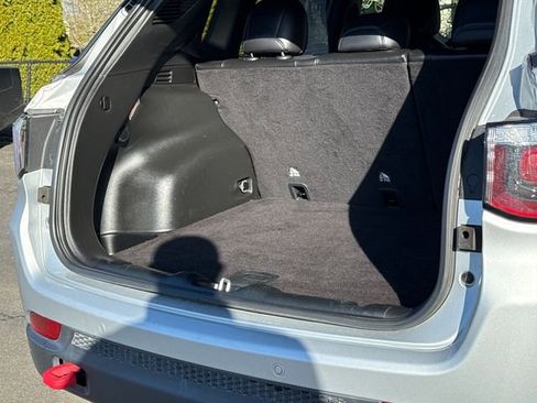 Used 2024 Jeep Compass Trailhawk image 10