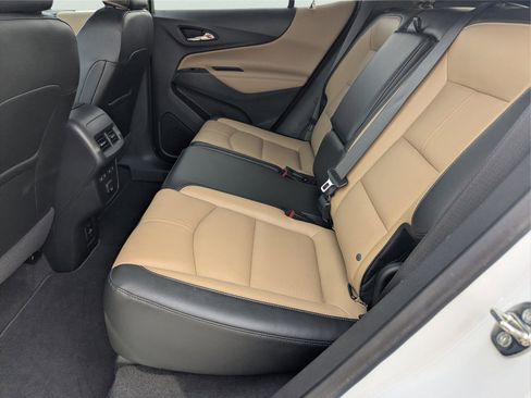 Used 2022 Chevrolet Equinox Premier image 13