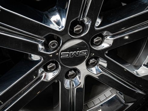 Used 2019 GMC Yukon Denali w/ Denali Ultimate Package image 8