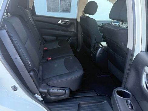 Used 2018 Nissan Pathfinder SV w/ SV Tech Package AWD/4WD image 15