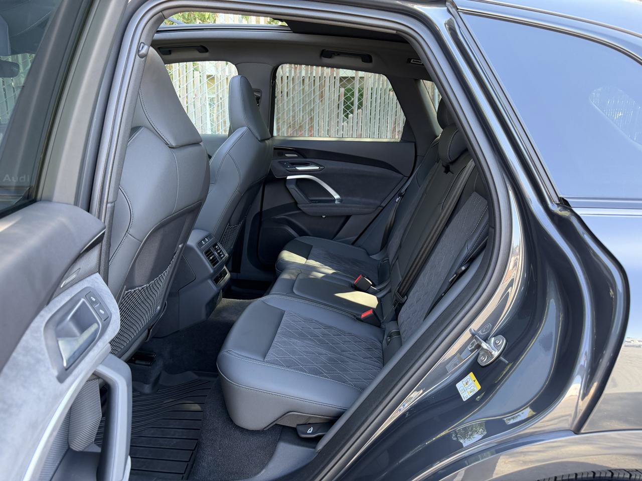 Used 2025 Audi SQ5 Premium Plus AWD/4WD image 19
