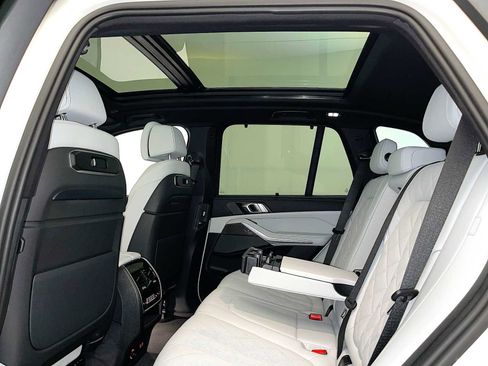 Used 2025 BMW X5 M60i w/ Executive Package image 21