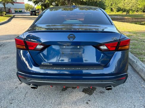 Used 2019 Nissan Altima 2.5 SR w/ SR Premium Package AWD/4WD image 4