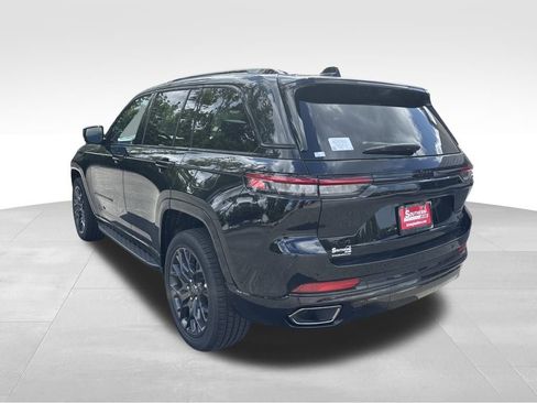 New 2025 Jeep Grand Cherokee Summit image 4