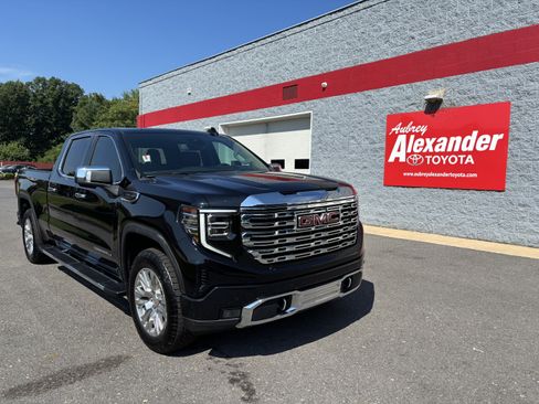 Used 2025 GMC Sierra 1500 Denali AWD/4WD image 1
