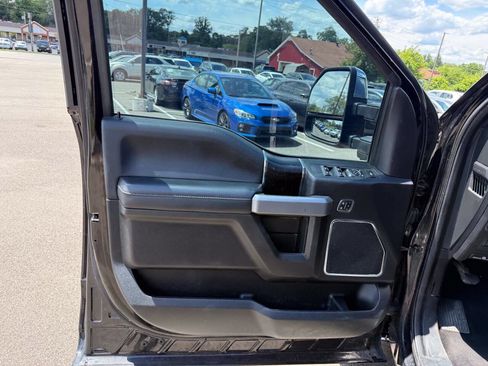 Used 2019 Ford F250 Platinum w/ Platinum Ultimate Package AWD/4WD image 16