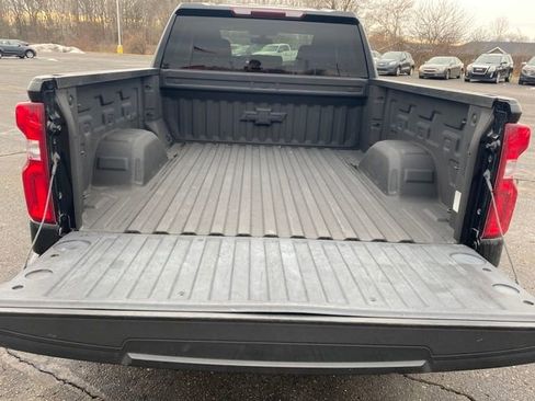 Certified 2019 Chevrolet Silverado 1500 RST image 21