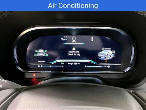 Certified 2024 Chevrolet Tahoe High Country AWD/4WD image 17