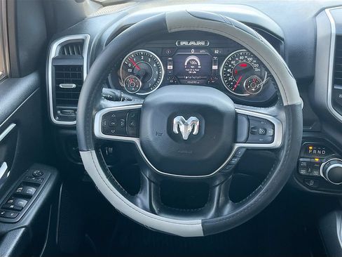 Used 2022 RAM 1500 Big Horn AWD/4WD image 11