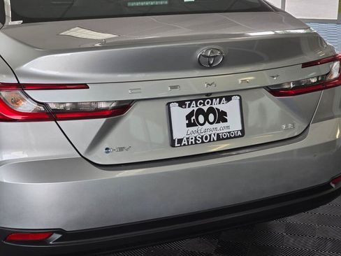 Used 2025 Toyota Camry LE FWD image 12