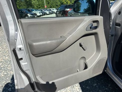 Used 2014 Nissan Frontier S AWD/4WD image 11