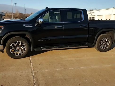 Used 2024 GMC Sierra 1500 SLT w/ SLT Premium Plus Package image 5