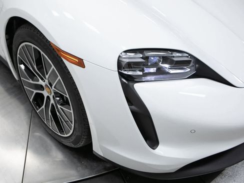 Certified 2024 Porsche Taycan image 12