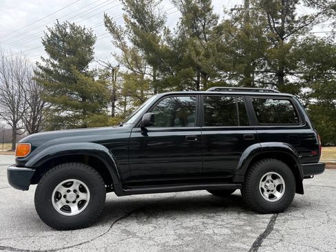Used 1993 Toyota Land Cruiser Base AWD 4dr SUV image 9