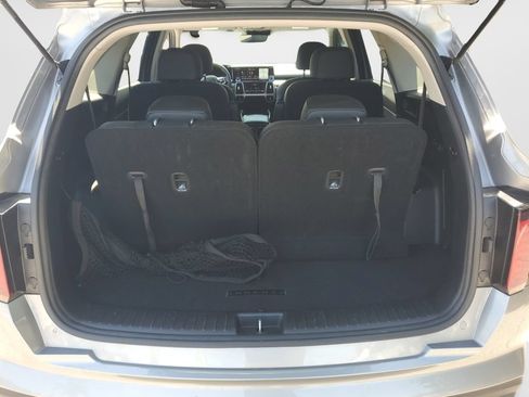 Used 2022 Kia Sorento S FWD image 9