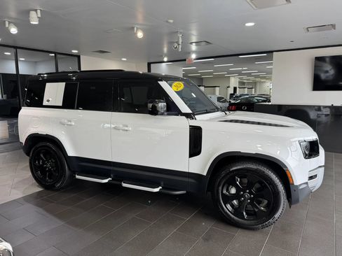 Used 2020 Land Rover Defender 110 SE AWD/4WD image 3