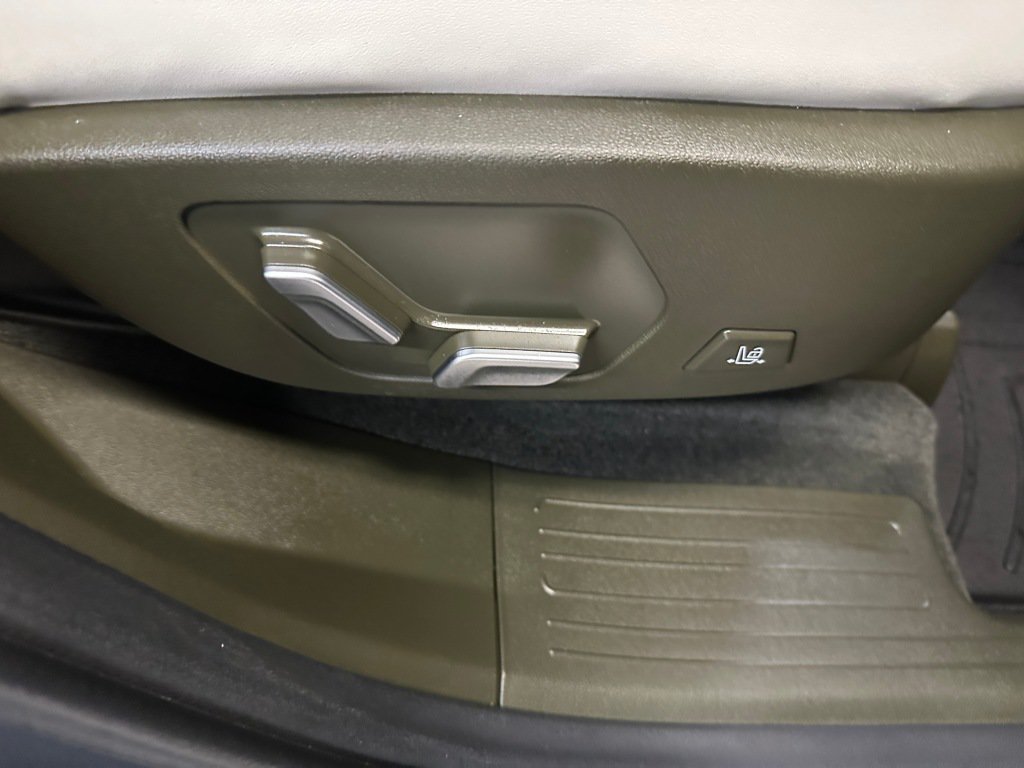 Used 2024 Hyundai Santa Fe Calligraphy FWD image 37