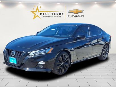 Used 2022 Nissan Altima 2.5 SR w/ Midnight Edition Package