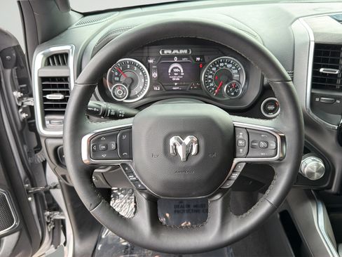 Used 2025 RAM 1500 Laramie AWD/4WD image 13