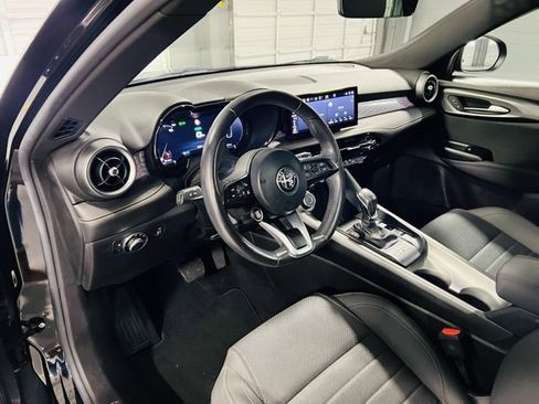 Used 2024 Alfa Romeo Tonale Ti image 23