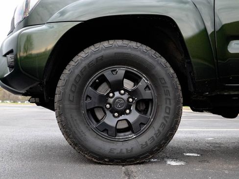 Used 2013 Toyota Tacoma 4x4 Double Cab w/ TRD Off-Road Pkg image 14