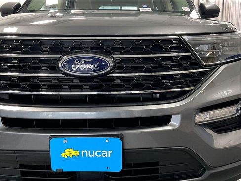 Used 2023 Ford Explorer XLT w/ Equipment Group 202A AWD/4WD image 33
