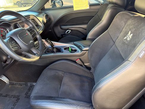 Used 2022 Dodge Challenger R/T Scat Pack w/ Plus Package image 17