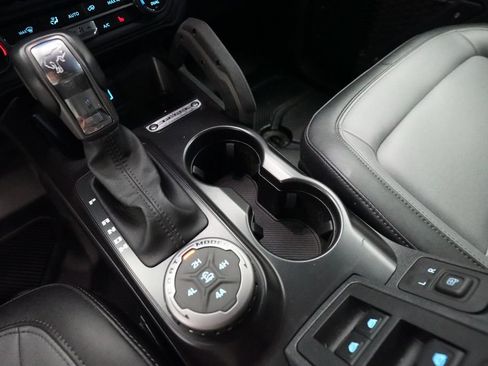 Used 2024 Ford Bronco Everglades AWD/4WD image 18