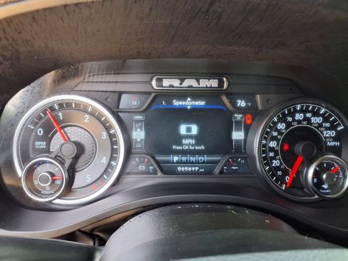 Used 2023 RAM 1500 Laramie AWD/4WD image 27