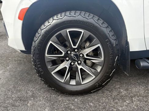 Used 2022 Chevrolet Tahoe Z71 w/ Luxury Package image 14