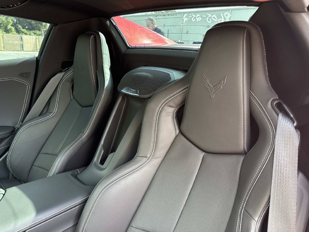 Used 2025 Chevrolet Corvette Z06 RWD image 16
