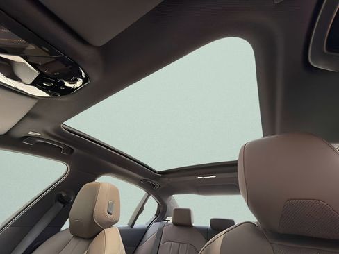 New 2026 BMW 550e xDrive AWD/4WD image 20