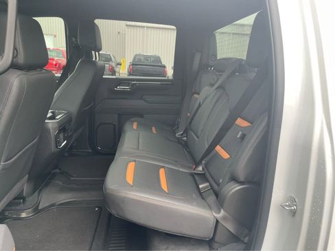 Used 2025 GMC Sierra 2500 AT4 AWD/4WD image 32
