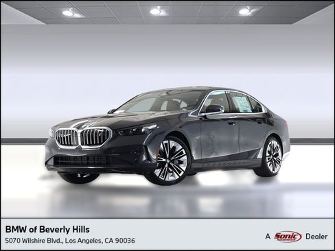New 2026 BMW i5 eDrive40 image 1