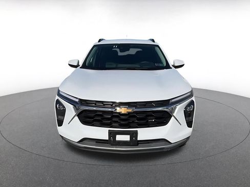 Used 2025 Chevrolet Trax LT image 5