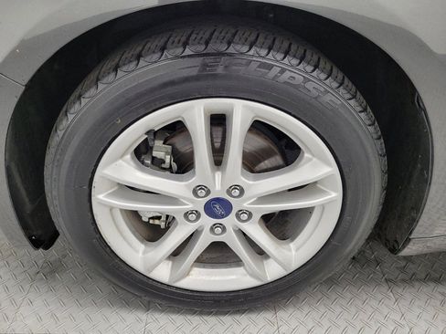 Used 2018 Ford Fusion SE image 31