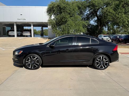 Used 2018 Volvo S60 T5 Dynamic w/ Vision Package FWD image 3