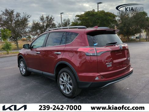 Used 2018 Toyota RAV4 Limited image 7
