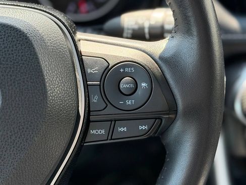 Used 2020 Toyota RAV4 XLE Premium AWD/4WD image 13
