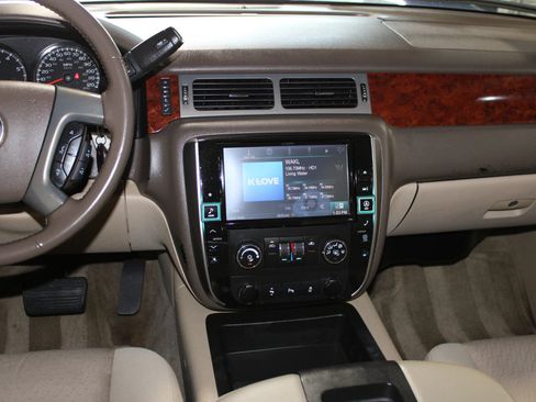 Used 2013 Chevrolet Avalanche LS RWD image 14