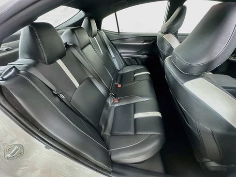 Used 2025 Toyota Camry SE FWD image 8